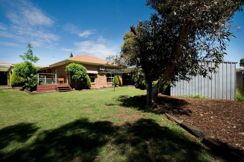 27 McLeod Drive, BACCHUS MARSH Sweeney Estate Agents