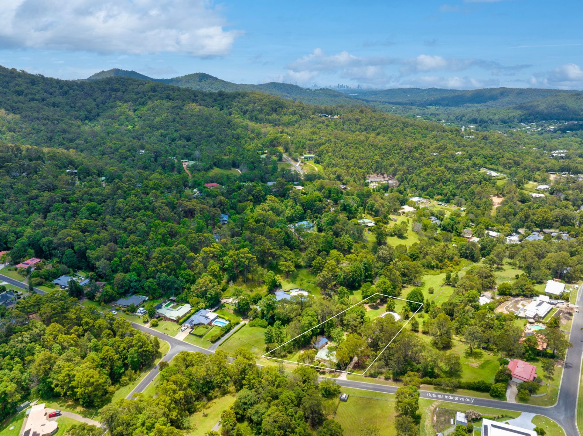 5 Hidden Valley Road, Bonogin Amir Prestige Group