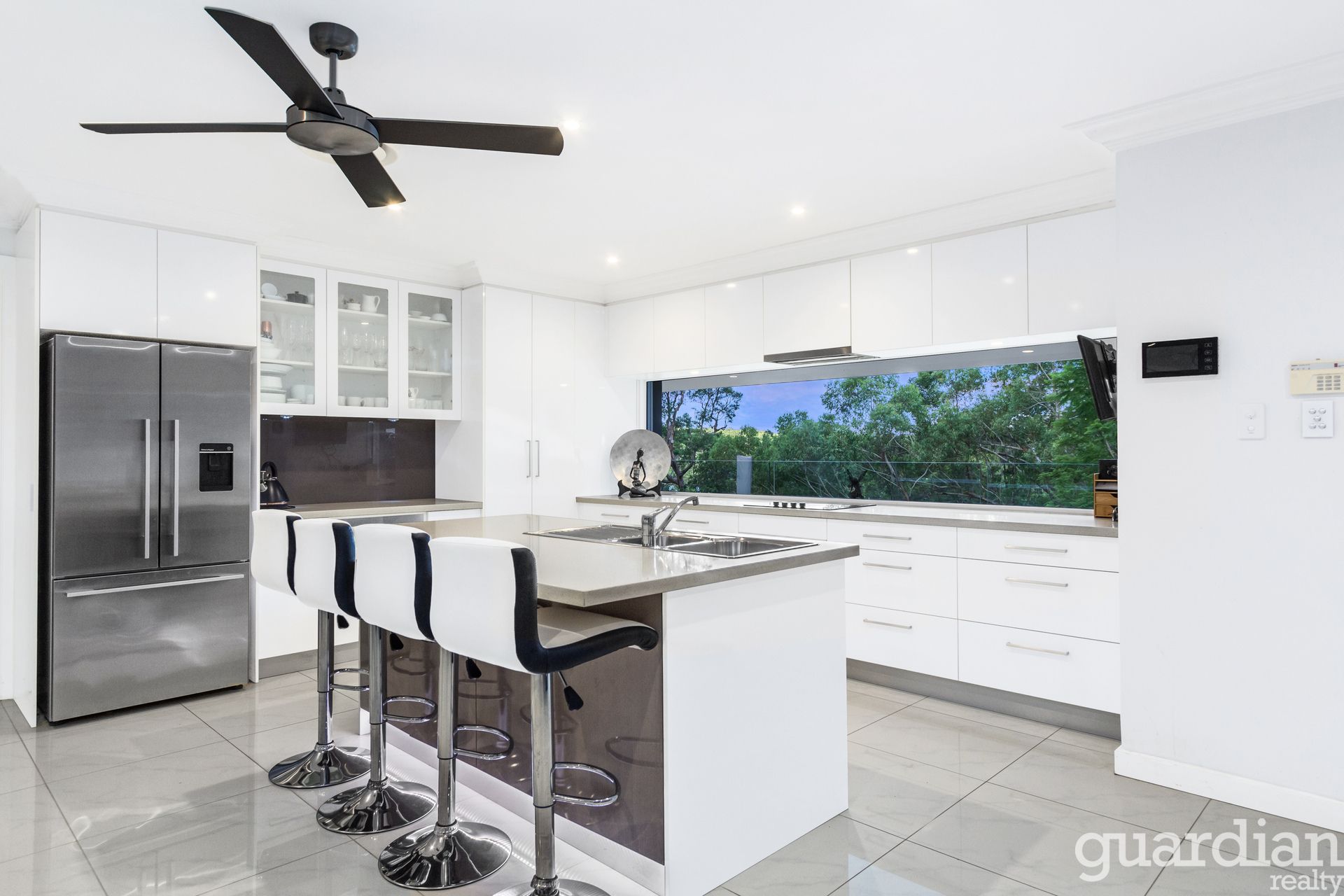 16 Taylors Road, Dural Guardian Realty