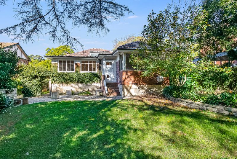 Real Estate For Lease 2 Robert Street Gordon , NSW