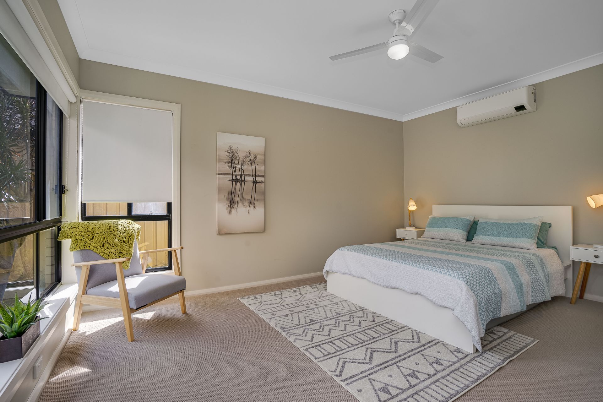 52 Lakeview Parade, Pelican McKiernan Real Estate