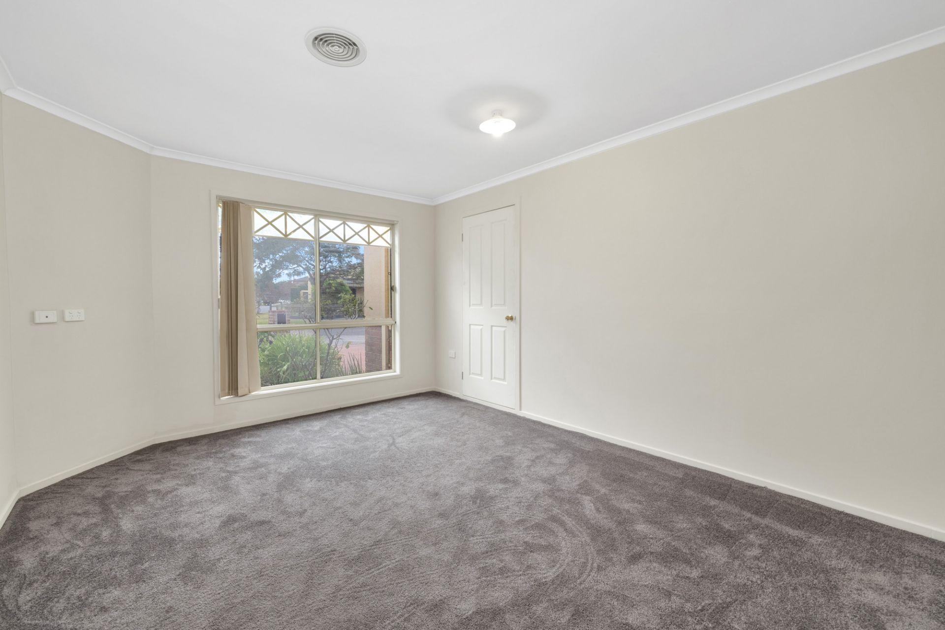 16 Tucker Place, Caroline Springs OBrien Real Estate