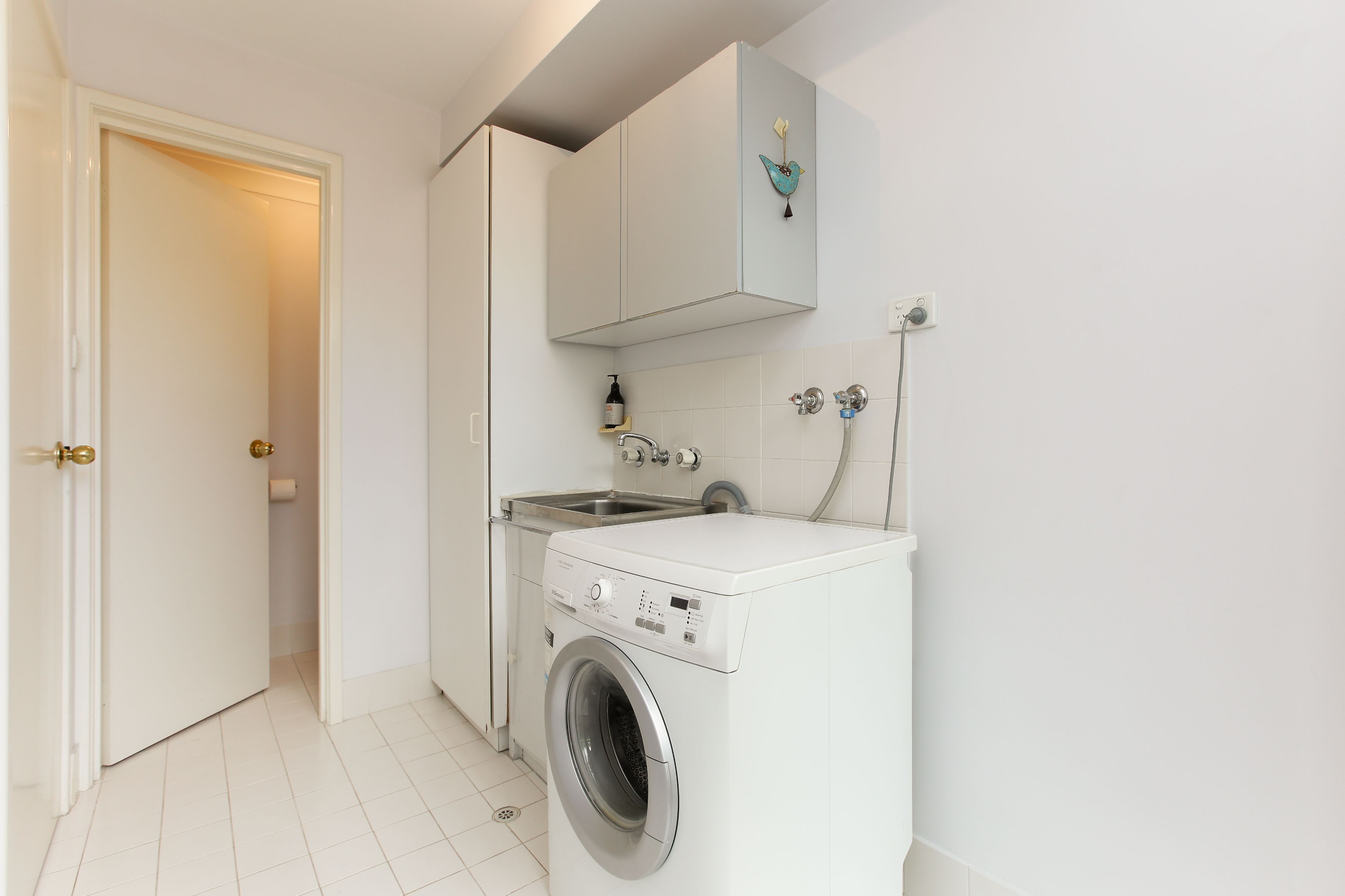 Real Estate For Sale 3/25 Leonora Street Como , WA