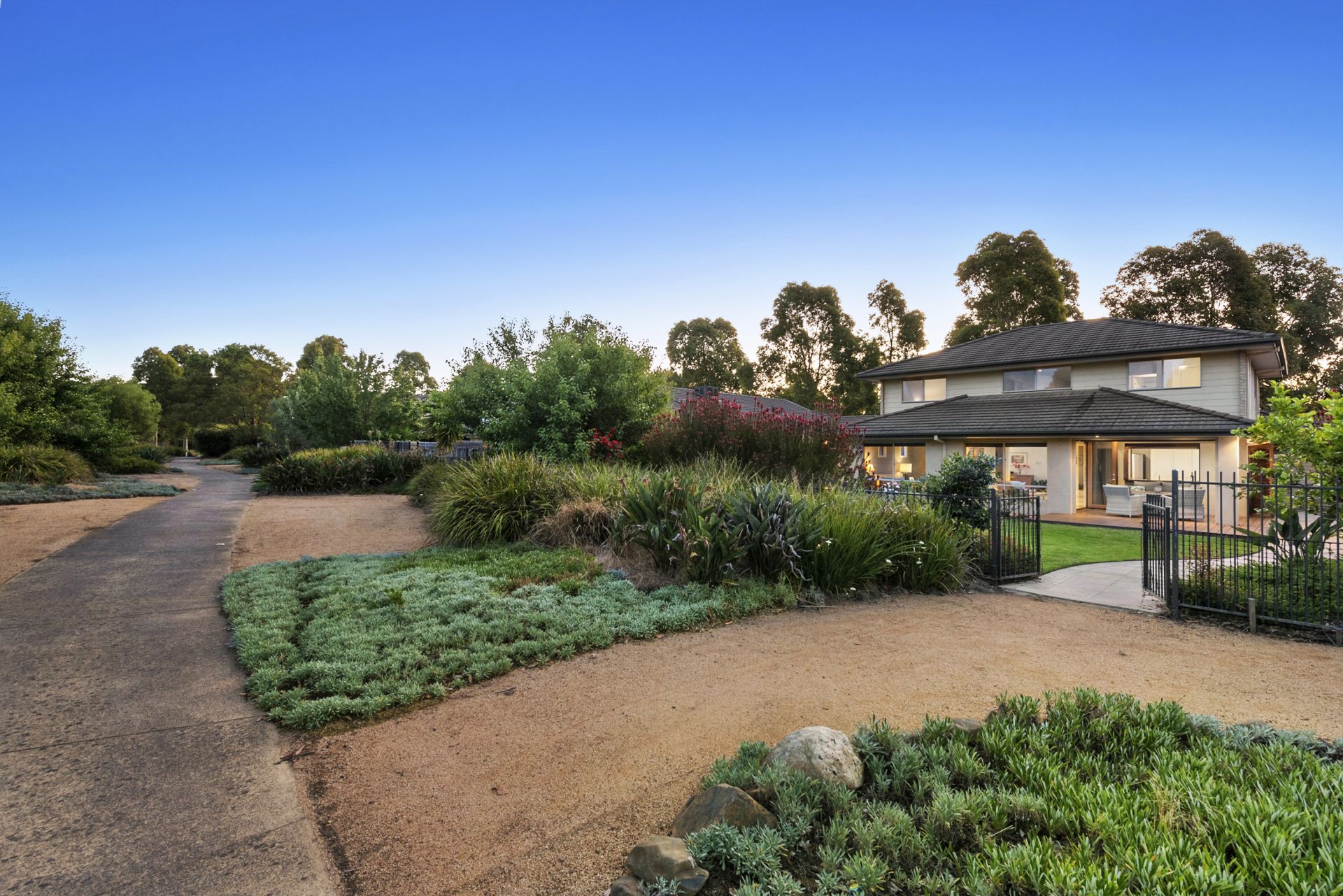 10 Niblick Circuit, Sandhurst OBrien Real Estate