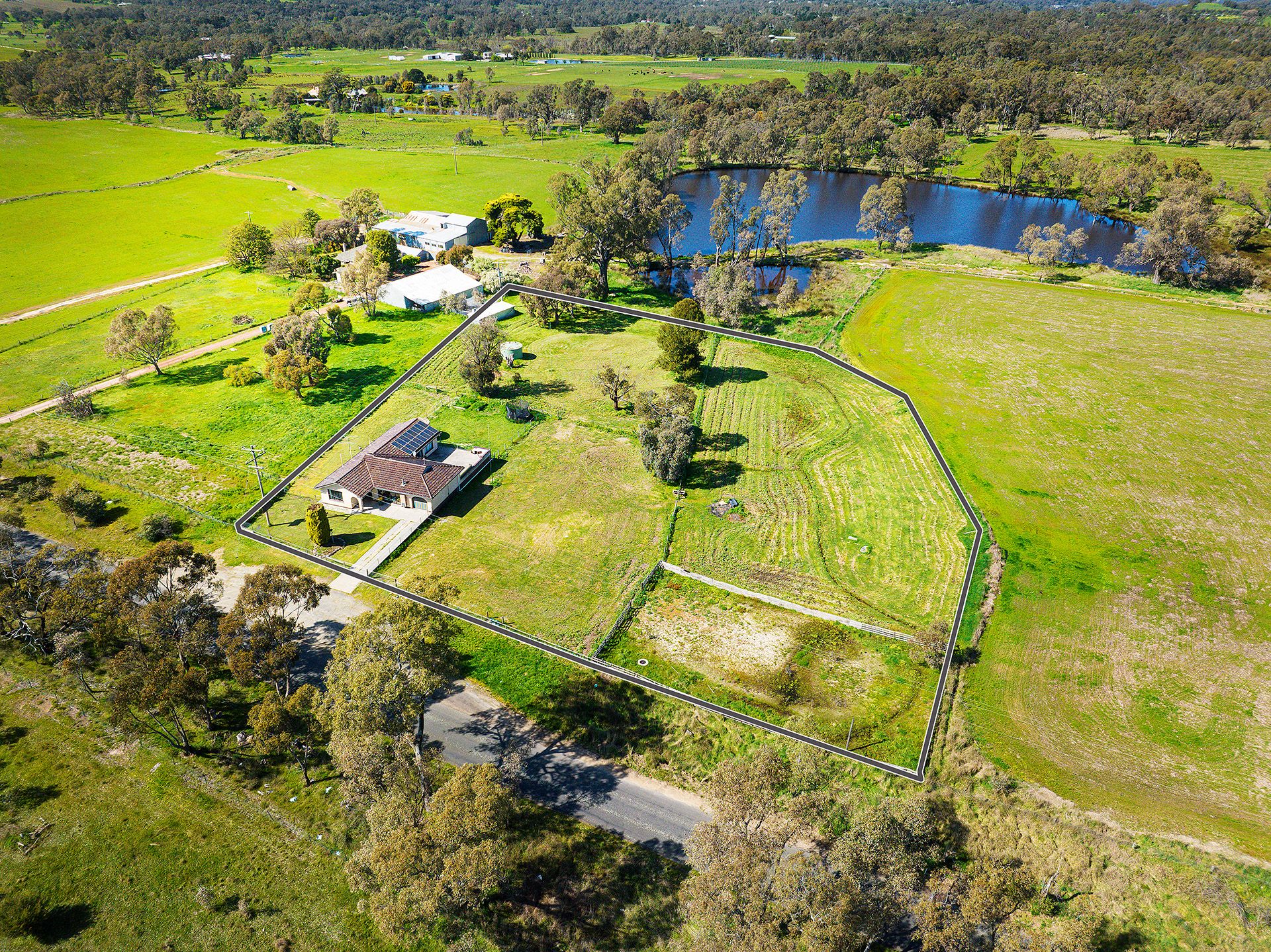 58 McIvor Road, Harcourt Cantwell Property Castlemaine