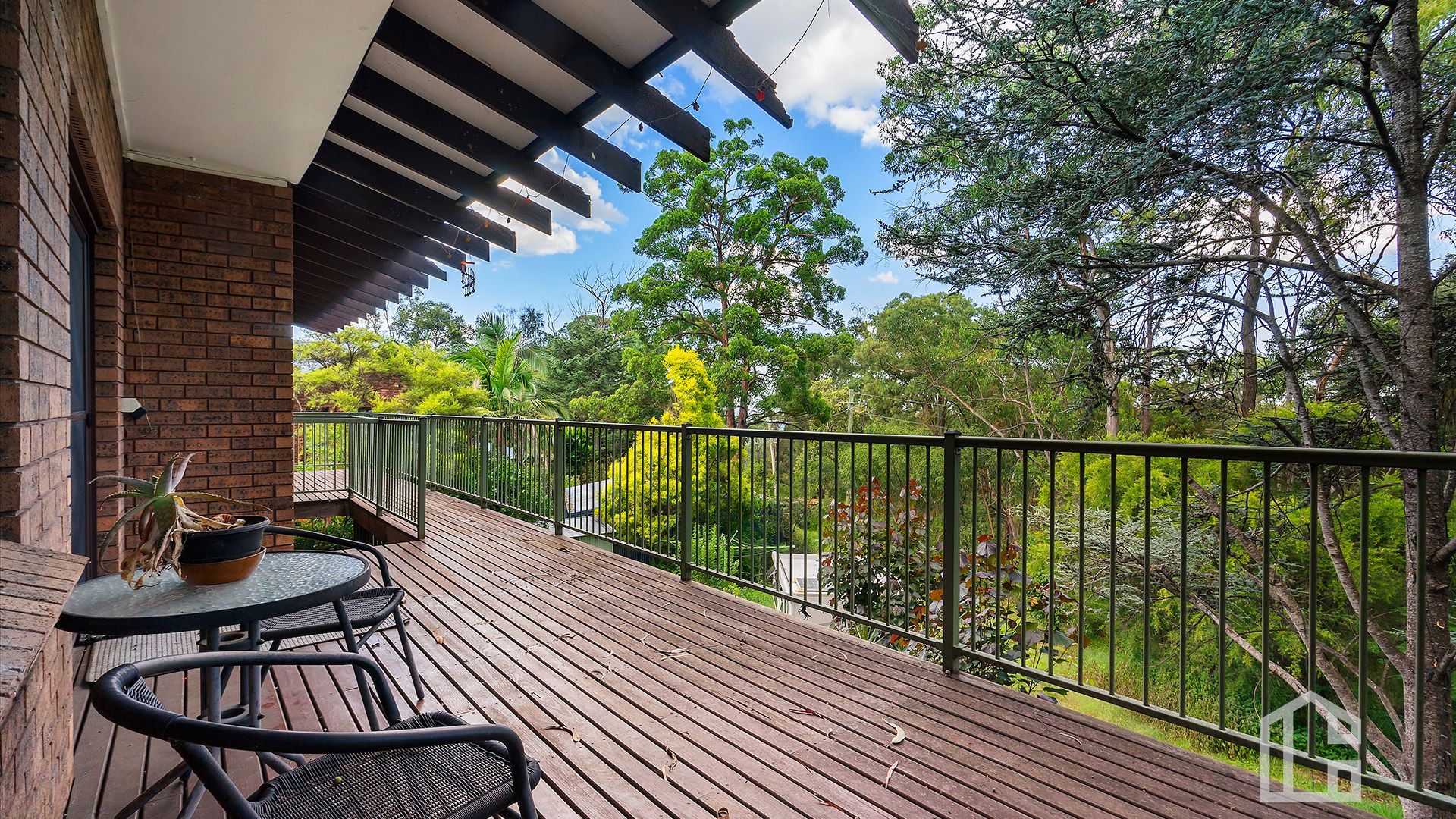 8 Newbridge Place, Glenbrook Chapman Real Estate