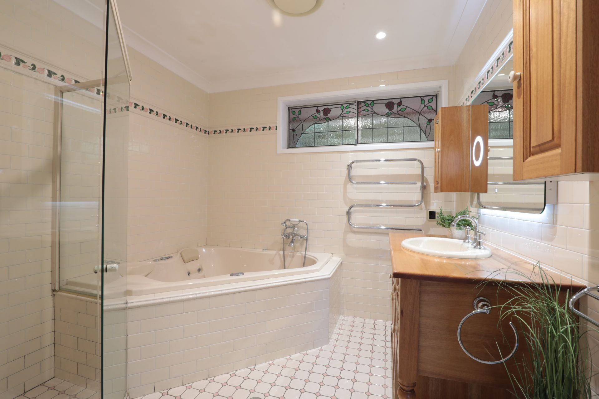 Real Estate For Sale 73 Bruce Street Unanderra , NSW