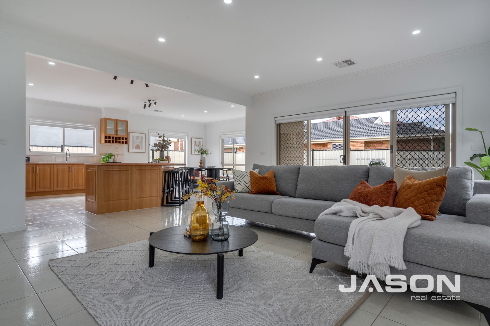 18 Hayfield Road, Roxburgh Park Jason Real Estate
