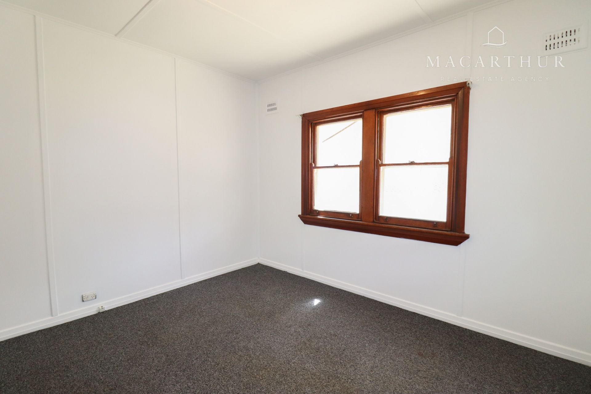 18 Slocum Street, WAGGA WAGGA Macarthur Real Estate Agency