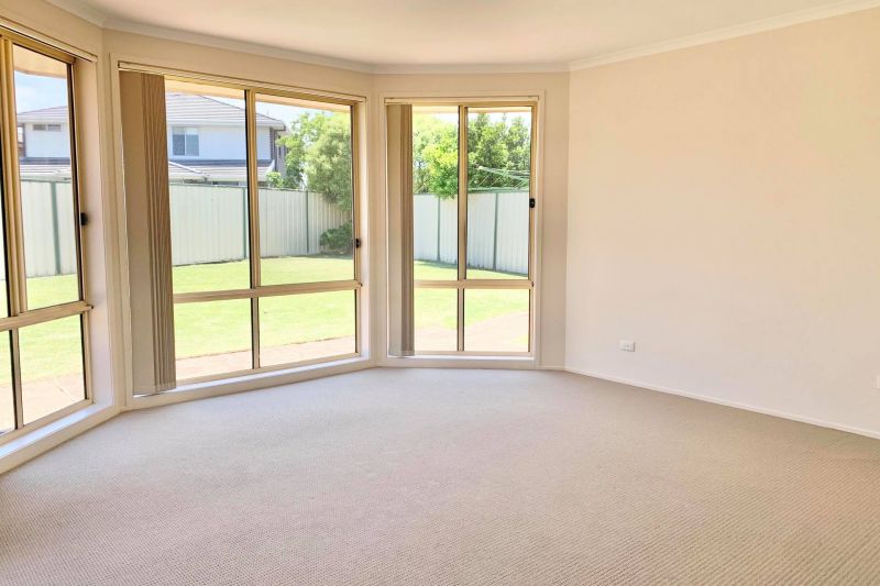 Real Estate For Lease 10 Olwen Place Quakers Hill , NSW