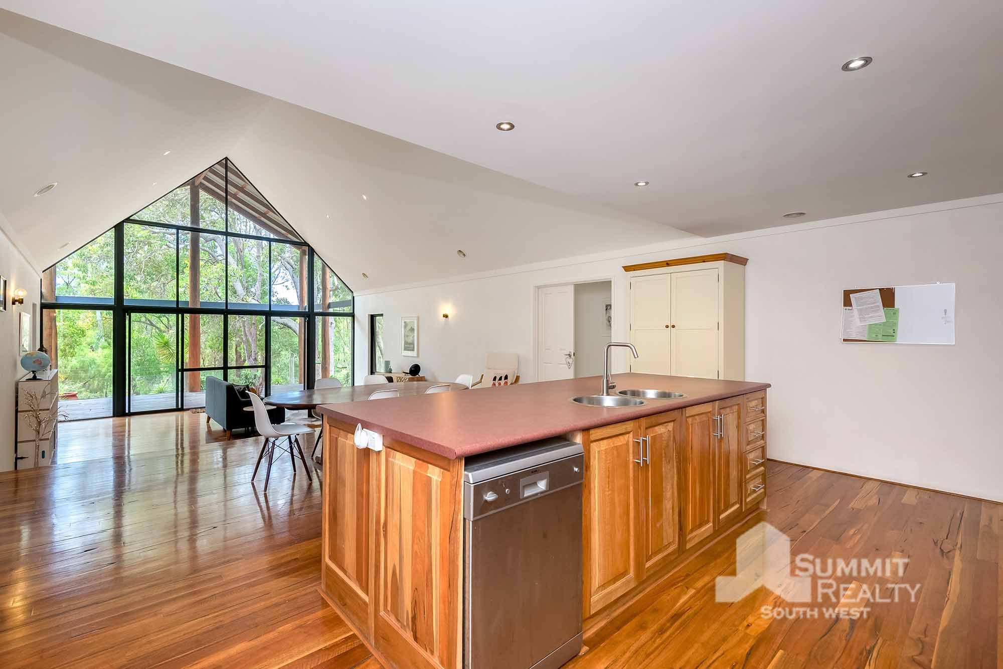 Real Estate For Sale 17 Gascoyne Circle Millbridge , WA