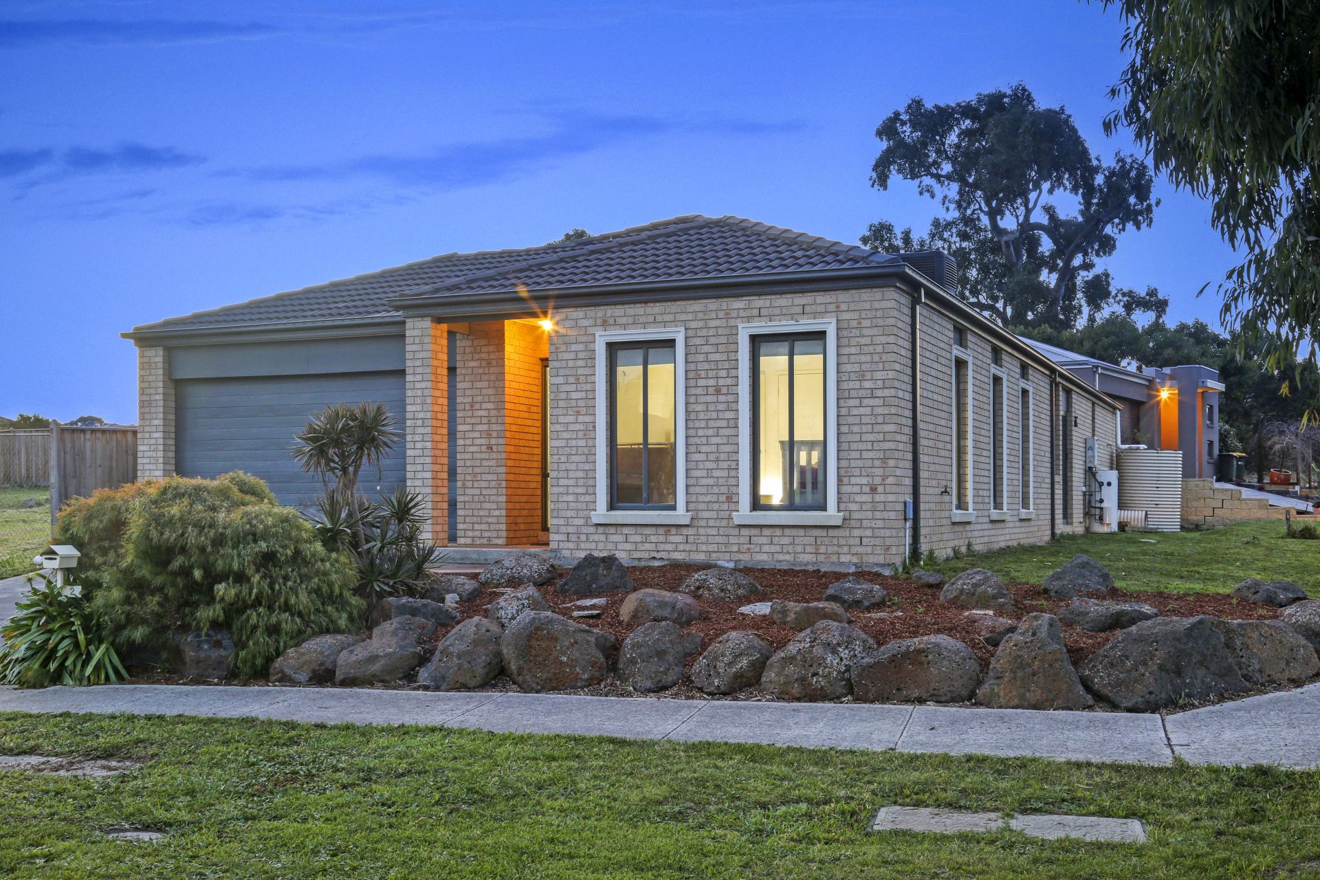 Real Estate For Sale 2 Melliodora Drive Mernda , VIC