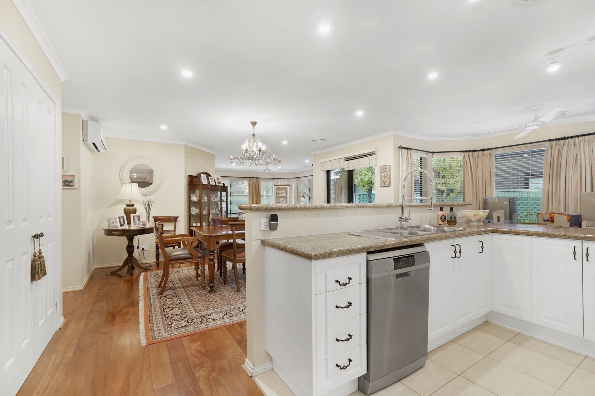 37 St Andrews Place, Lake Gardens Ballarat Real Estate Pty Ltd