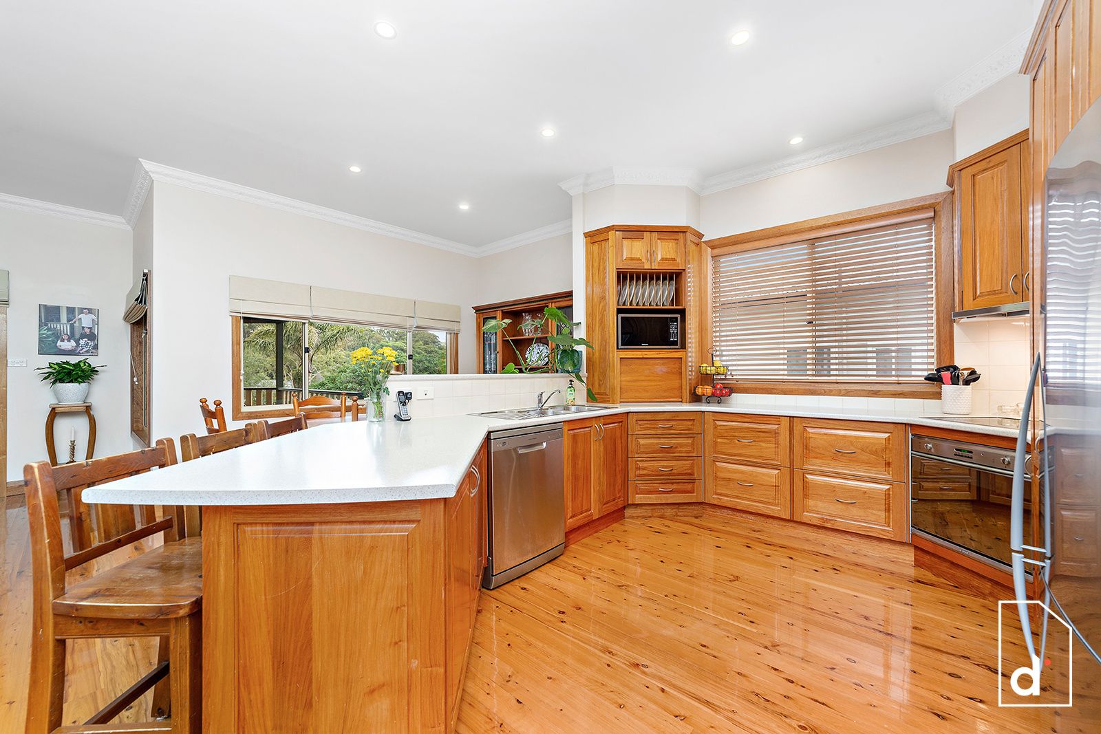 Sold property 1800000 for 29 Hillcrest Avenue Woonona , NSW 2517