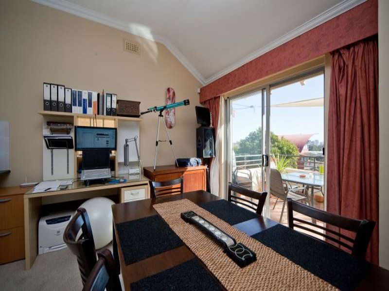 9B Teague Street, BURSWOOD Porter Matthews Victoria Park