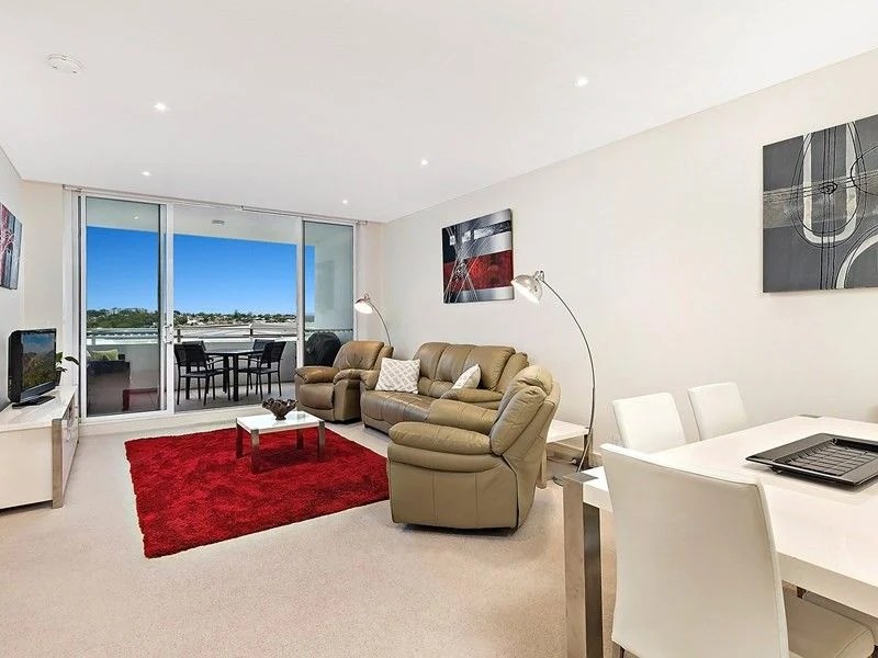 506/18 Woodlands Avenue, Breakfast Point Point Residential