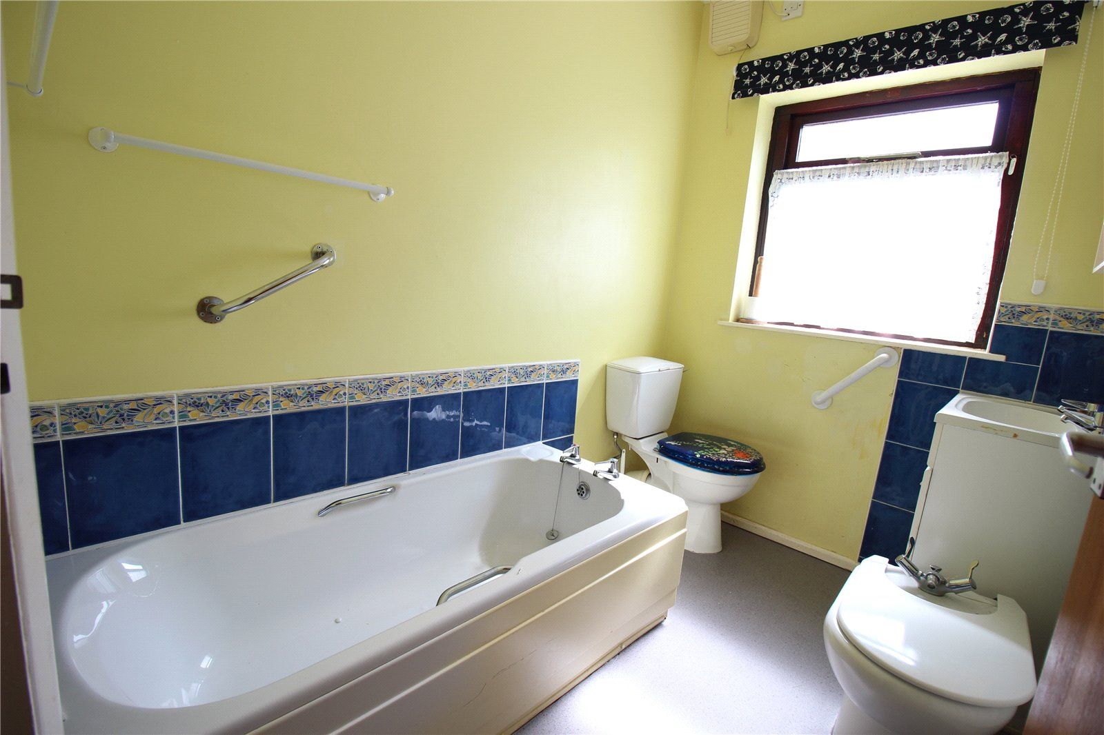 4 Richmond Road, LeeOnTheSolent Eckersley White Estate Agents