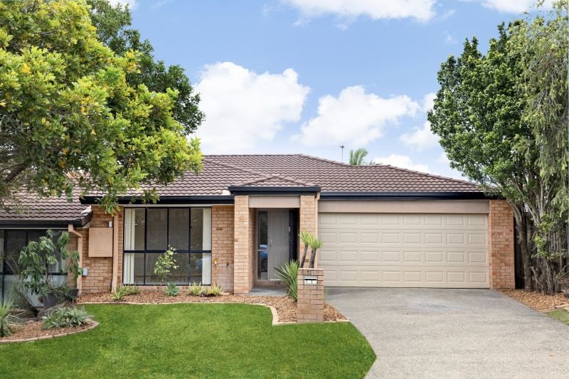 Coomera Realty Real Estate For Sale 1/11 Cardwell Street Upper