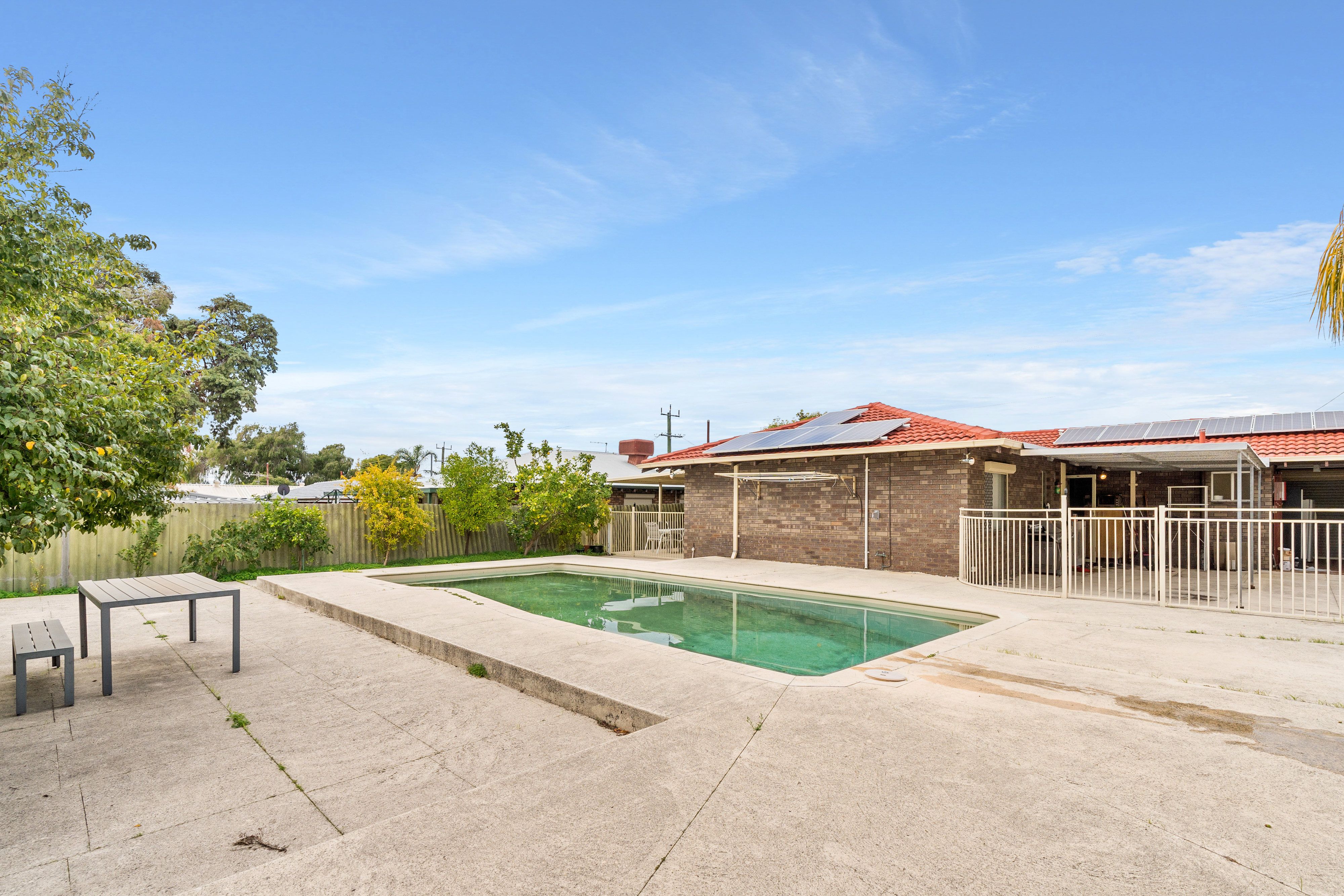 Real Estate For Sale 129 Hume Road Thornlie , WA