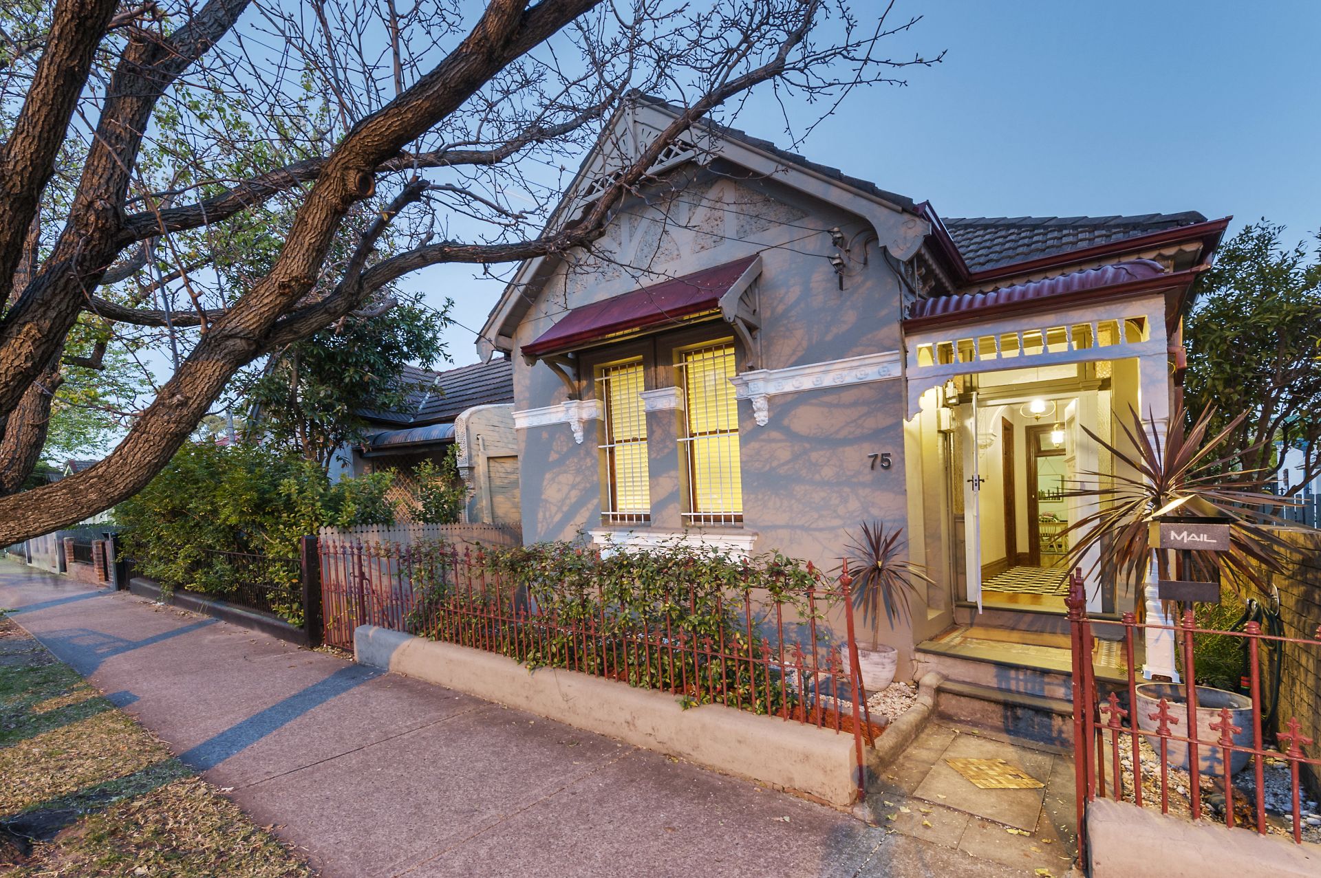 Sold property Sold Price for 75 Salisbury Road Stanmore NSW 2048 CobdenHayson