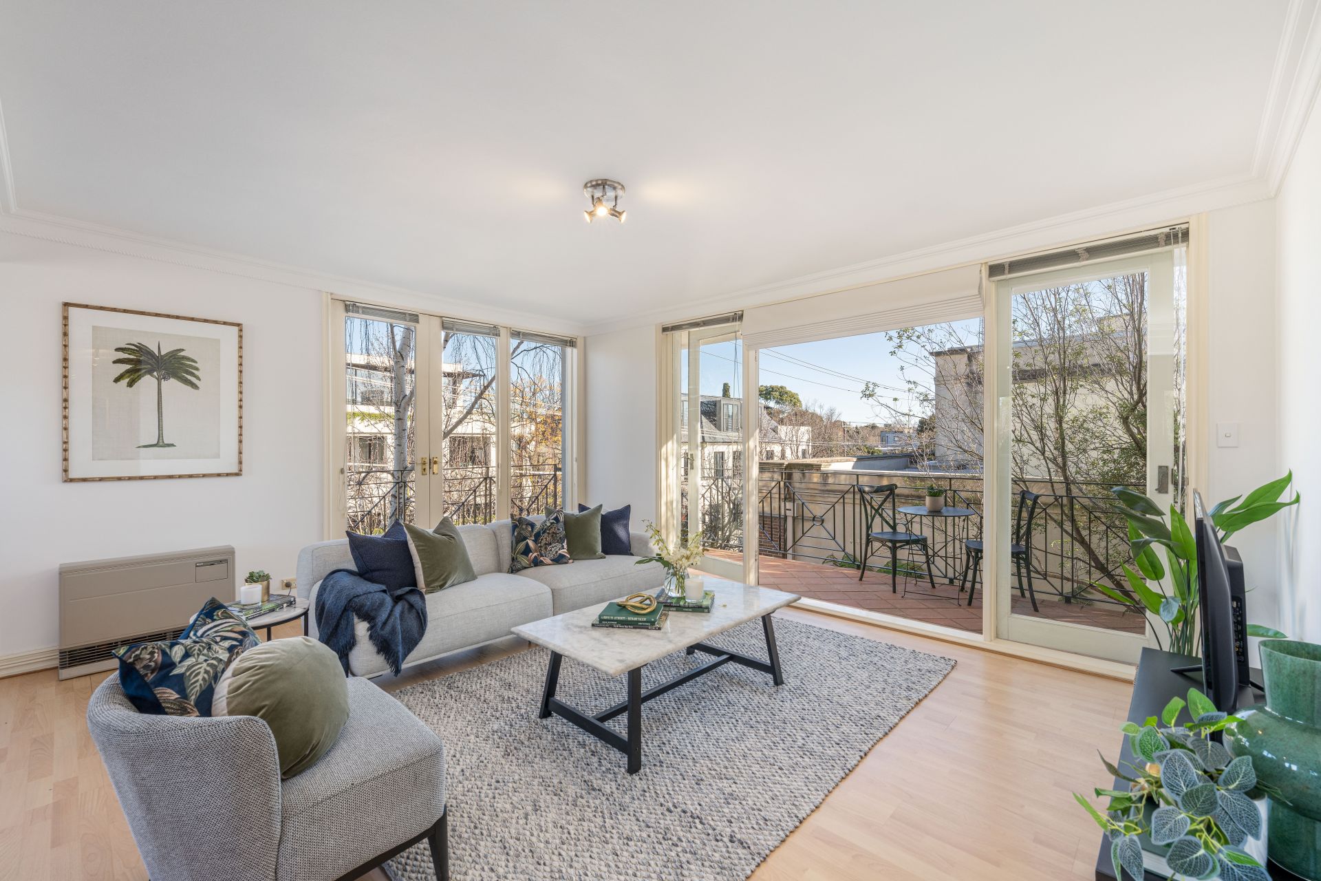 Kay & Burton 3/1 Brookville Road, Toorak