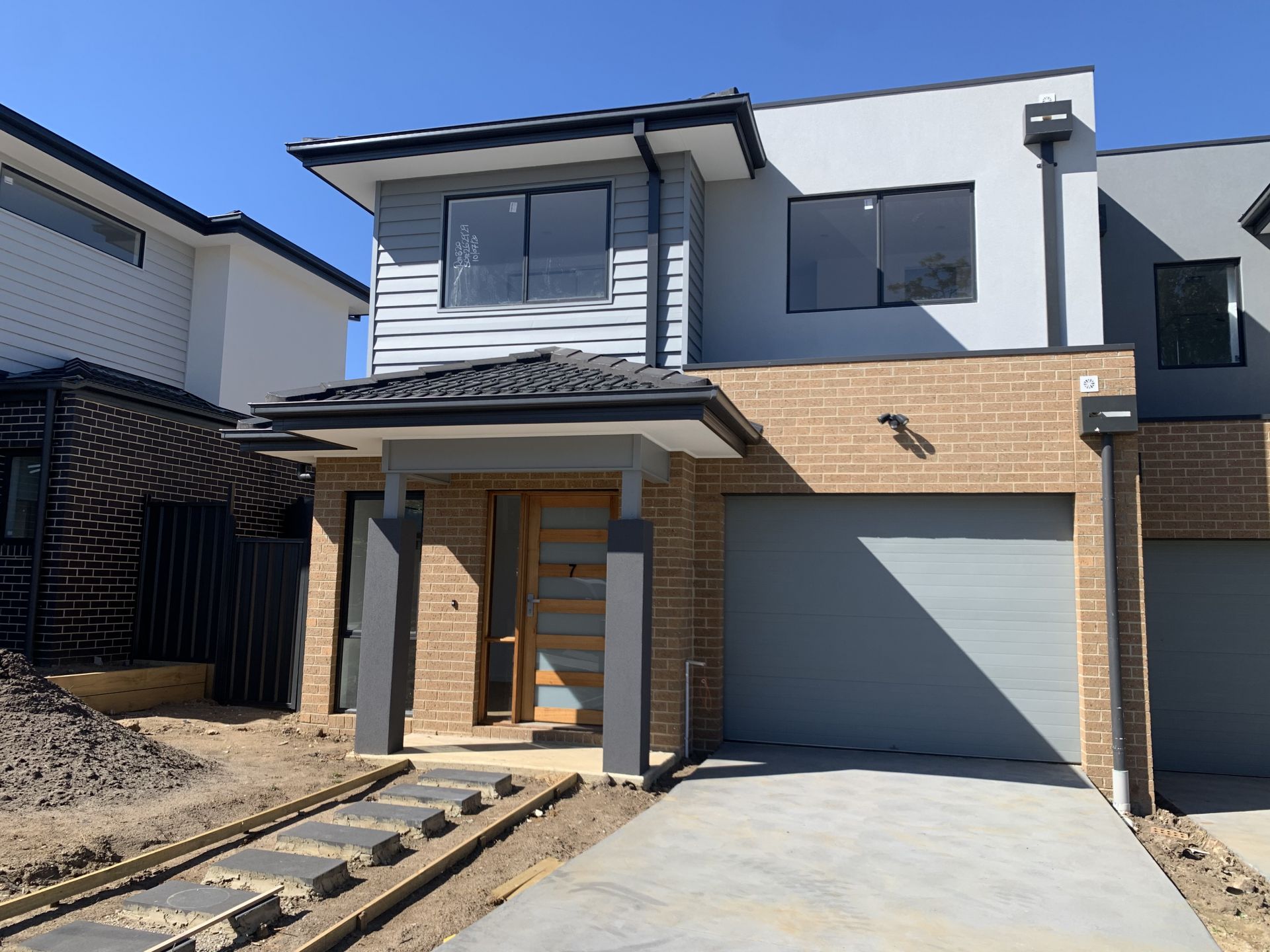 11/11 Sylvanwood Crescent, Narre Warren OBrien Real Estate