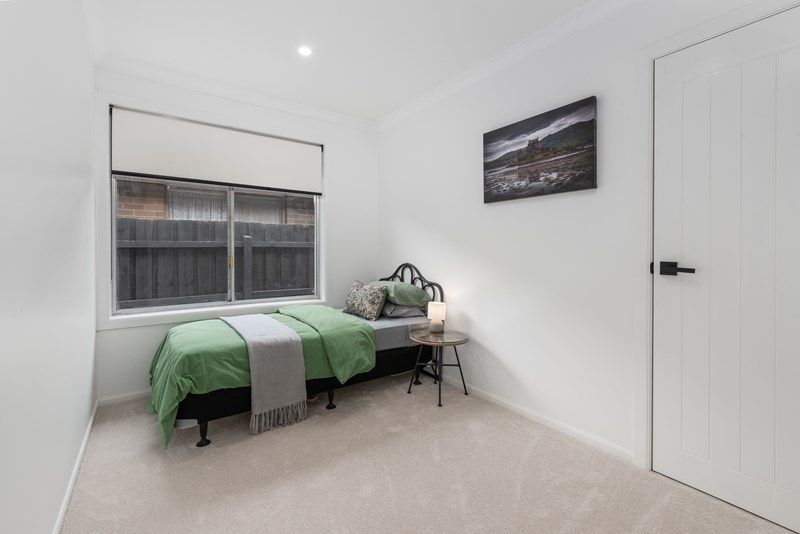 134 Grieve Pde, ALTONA Sweeney Estate Agents