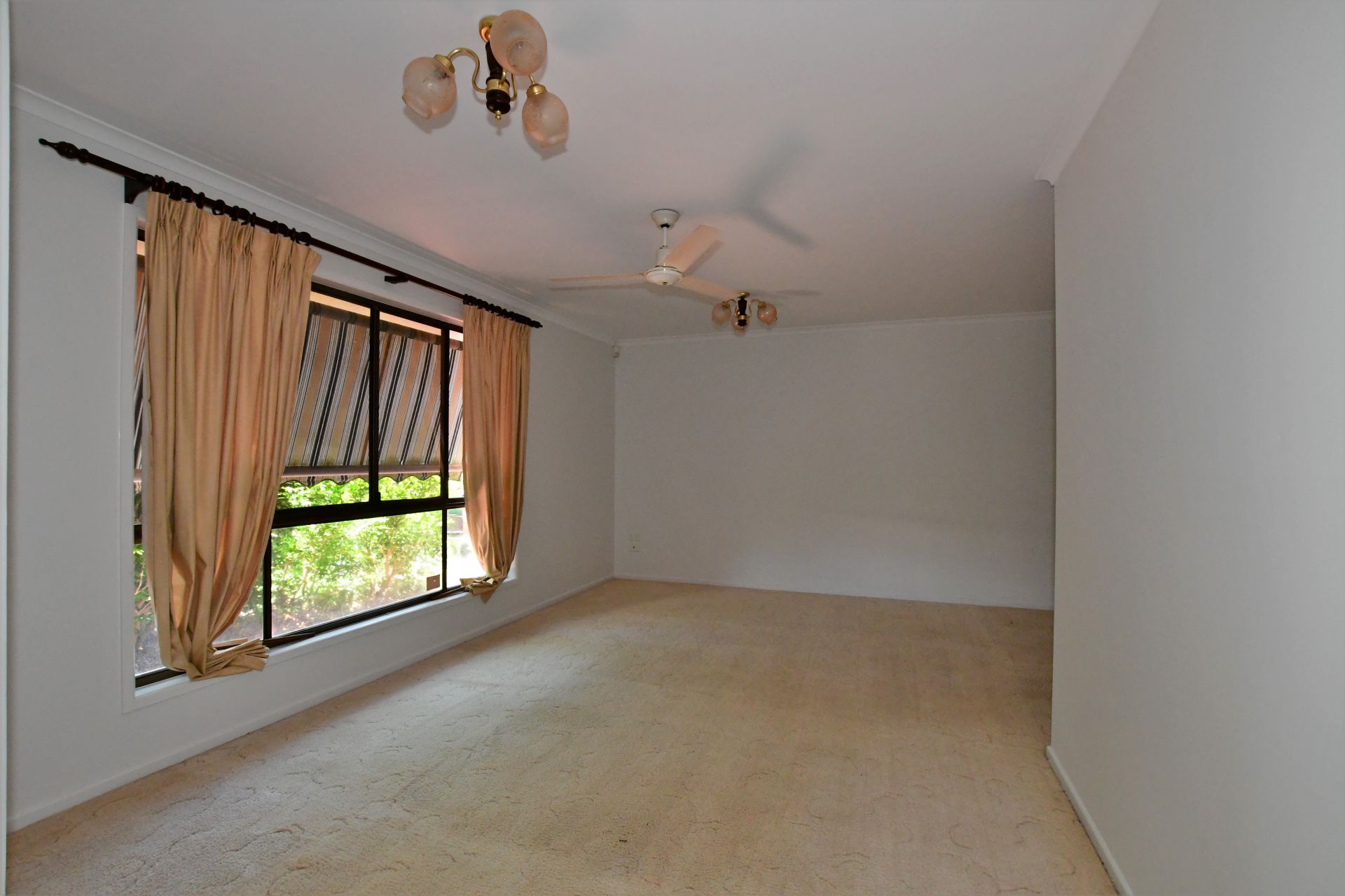 18 Mitchell Street, ELLIOTT HEADS Four Walls Realty