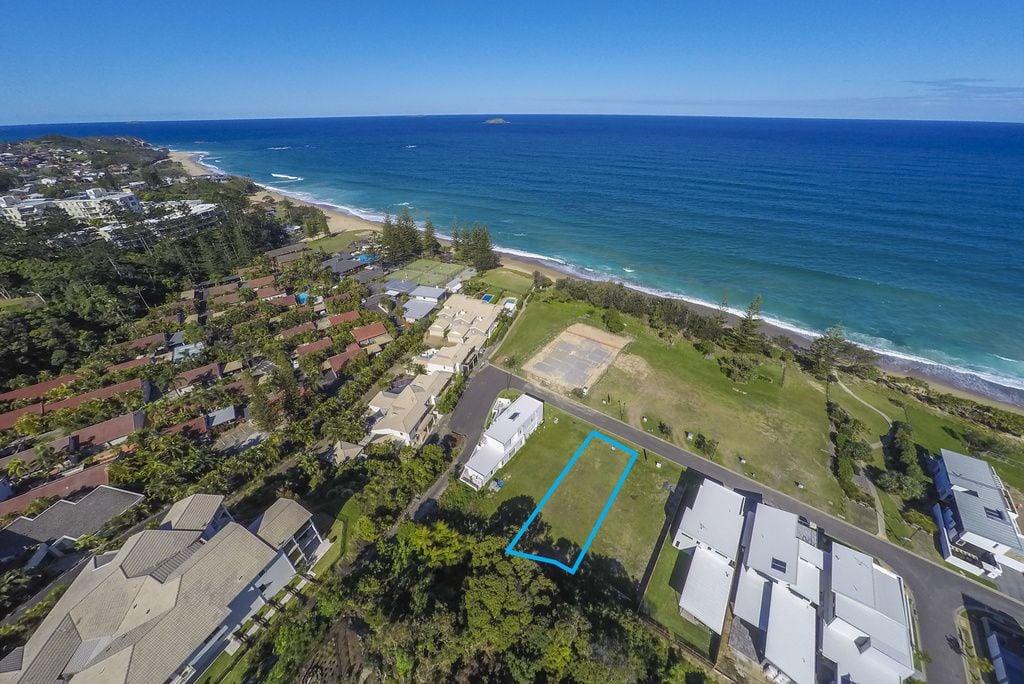 For Sale 17 Oceanfront Drive Sapphire Beach , NSW