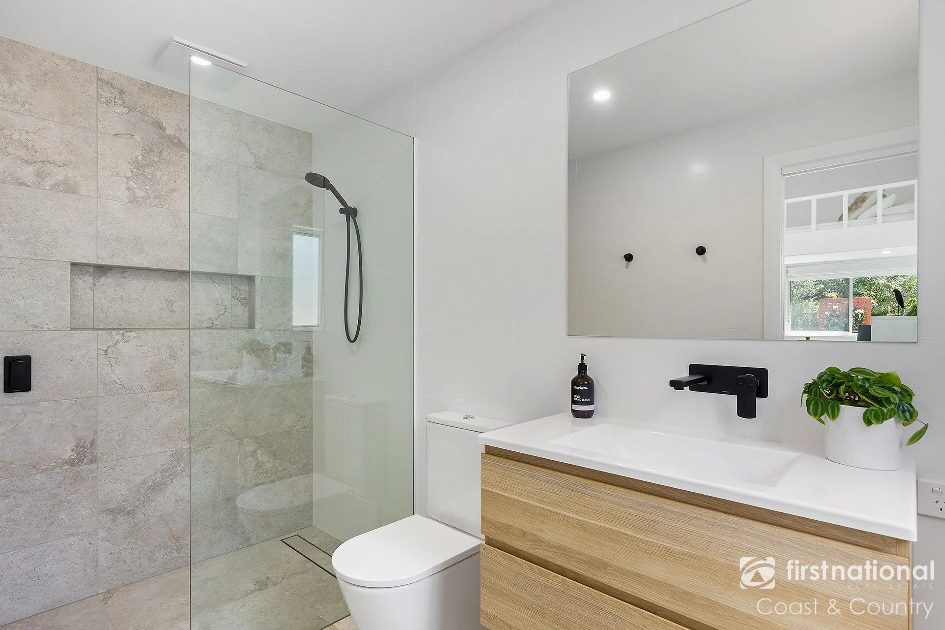 26 McIntosh Street, Shoalhaven Heads First National Coast & Country