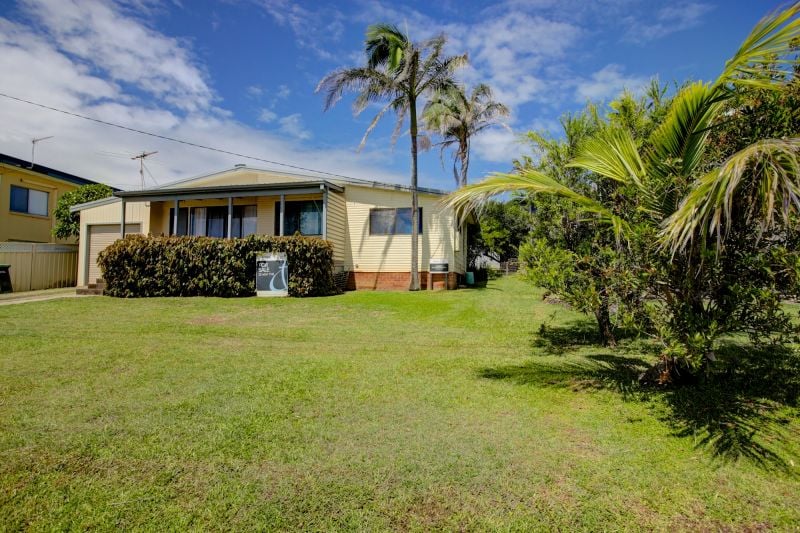 Real Estate For Sale 20 Second Avenue Arrawarra Headland , NSW