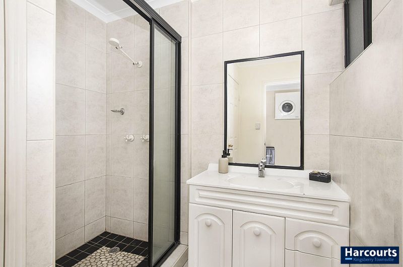 4/7 Warburton Street, North Ward Harcourts Kingsberry Townsville