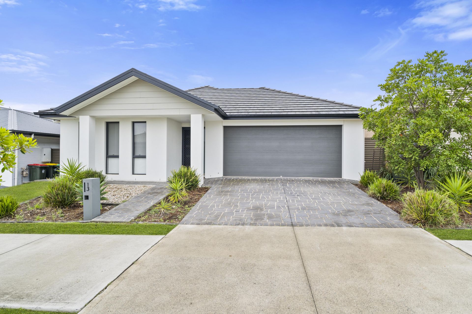 Real Estate For Lease 13 Mannes Road Gledswood Hills , NSW