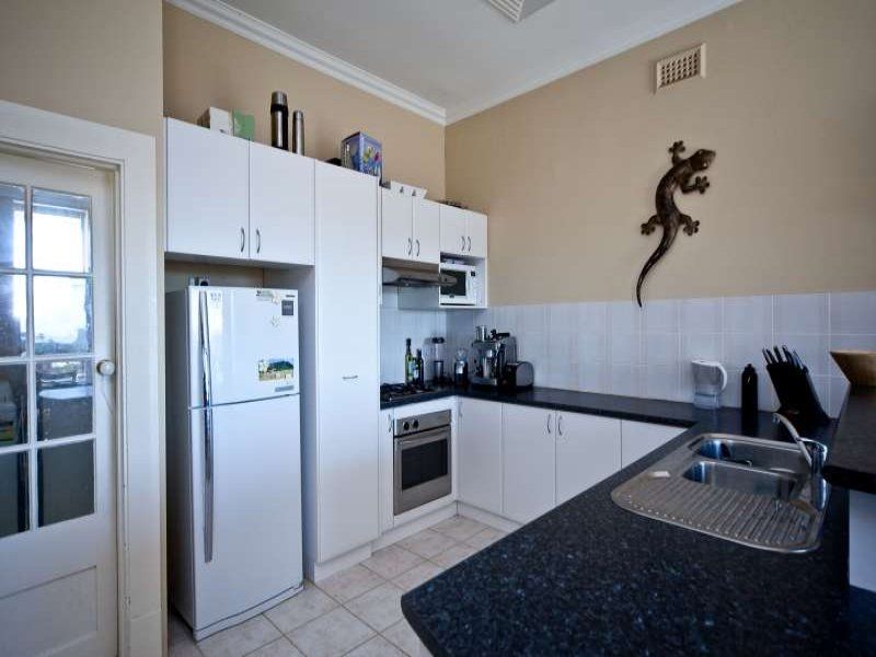 9B Teague Street, BURSWOOD Porter Matthews Victoria Park