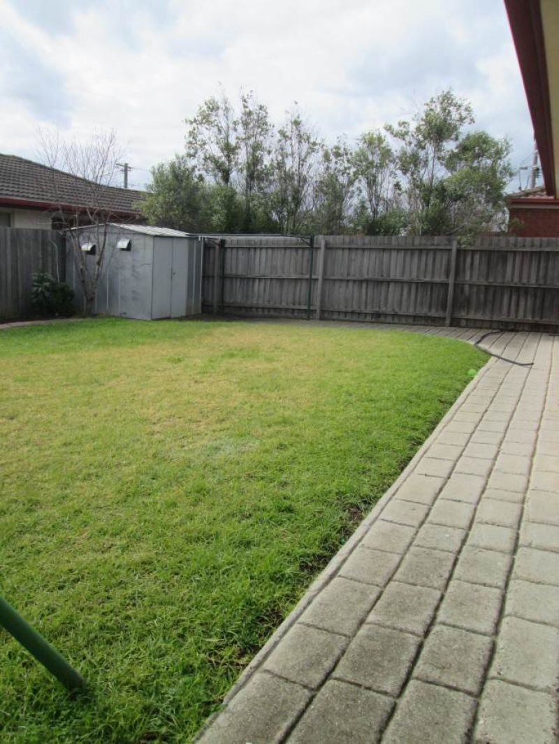 19 MacNeil Drive, ALTONA MEADOWS Sweeney Estate Agents