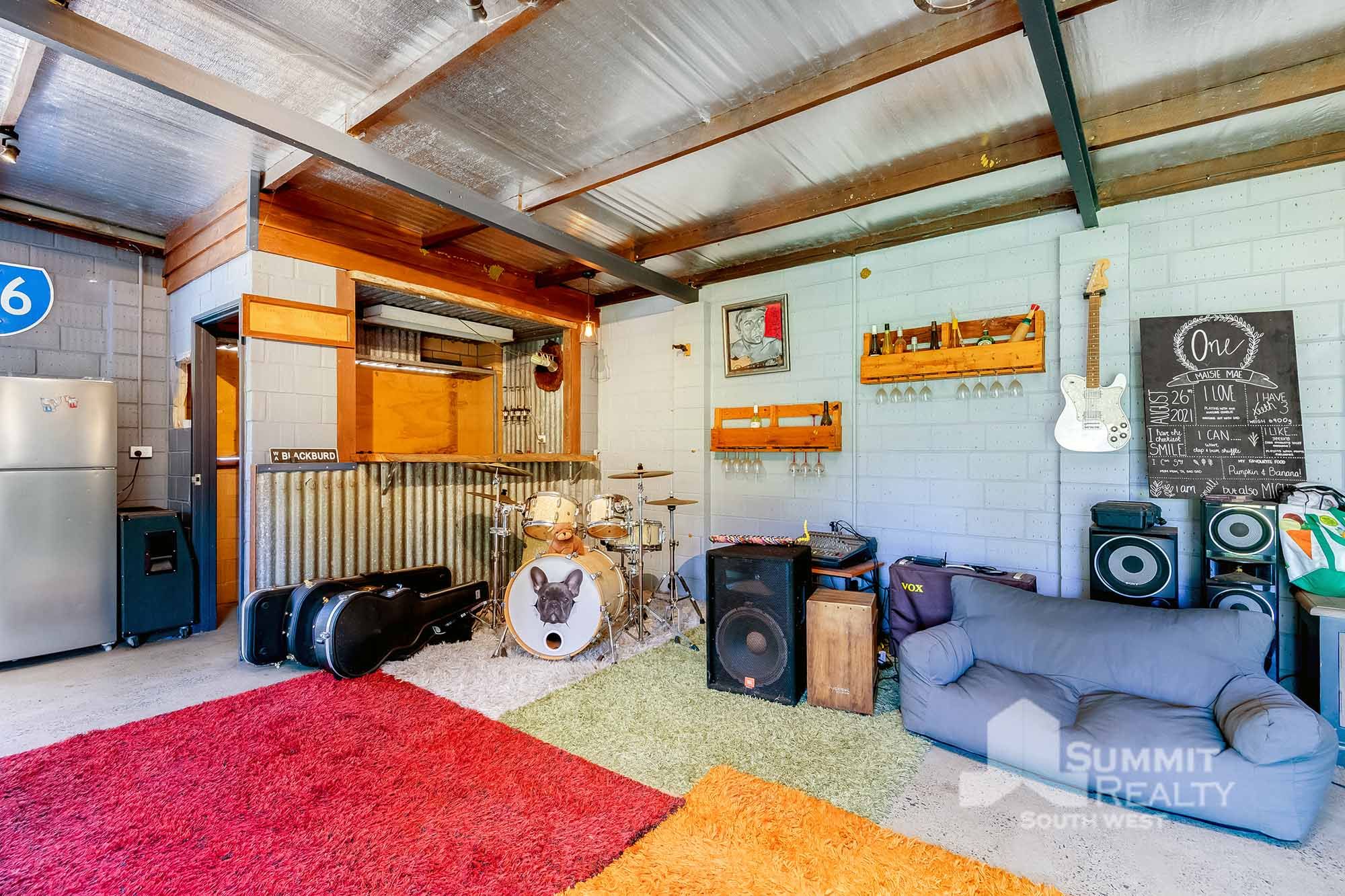 Real Estate For Sale 13608 South Western Highway Roelands , WA