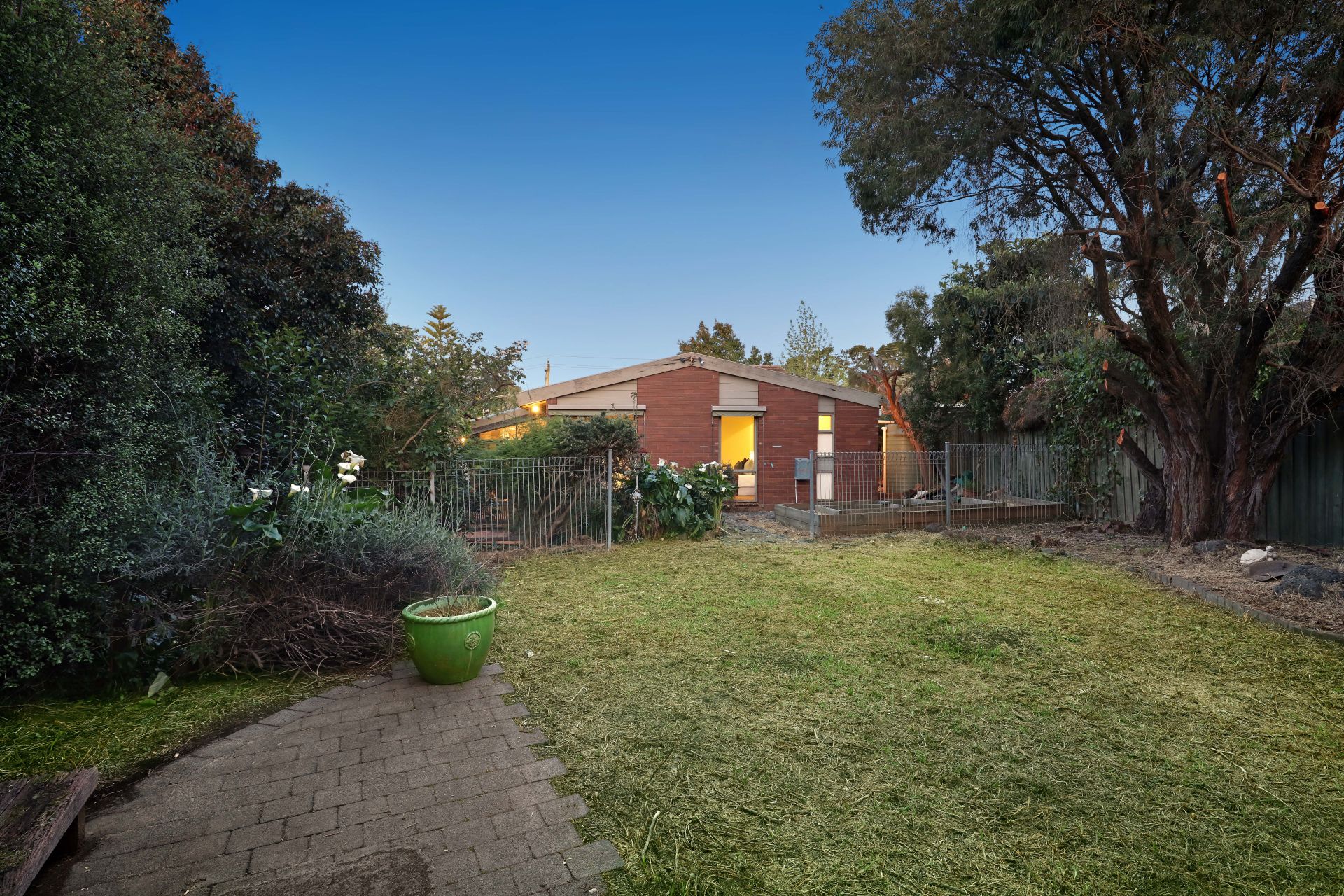 5 Kingswood Avenue, Mount Waverley OBrien Real Estate