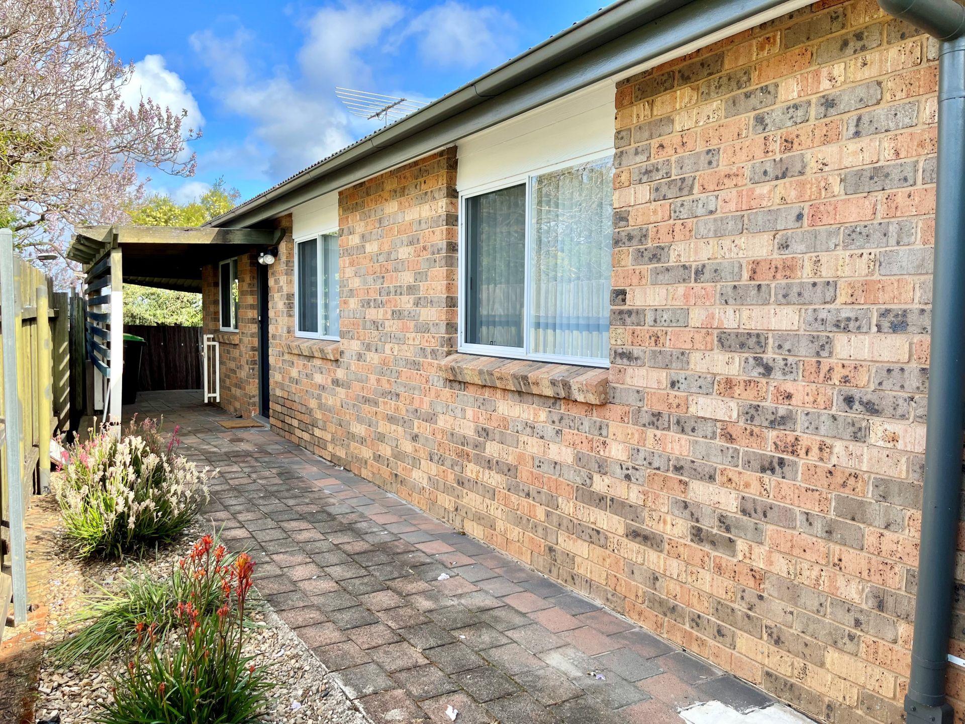 34a Canberra Avenue, Casula Macquarie Real Estate