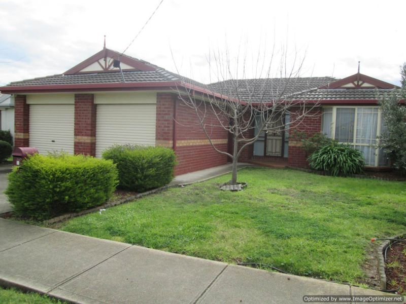 19 MacNeil Drive, ALTONA MEADOWS Sweeney Estate Agents