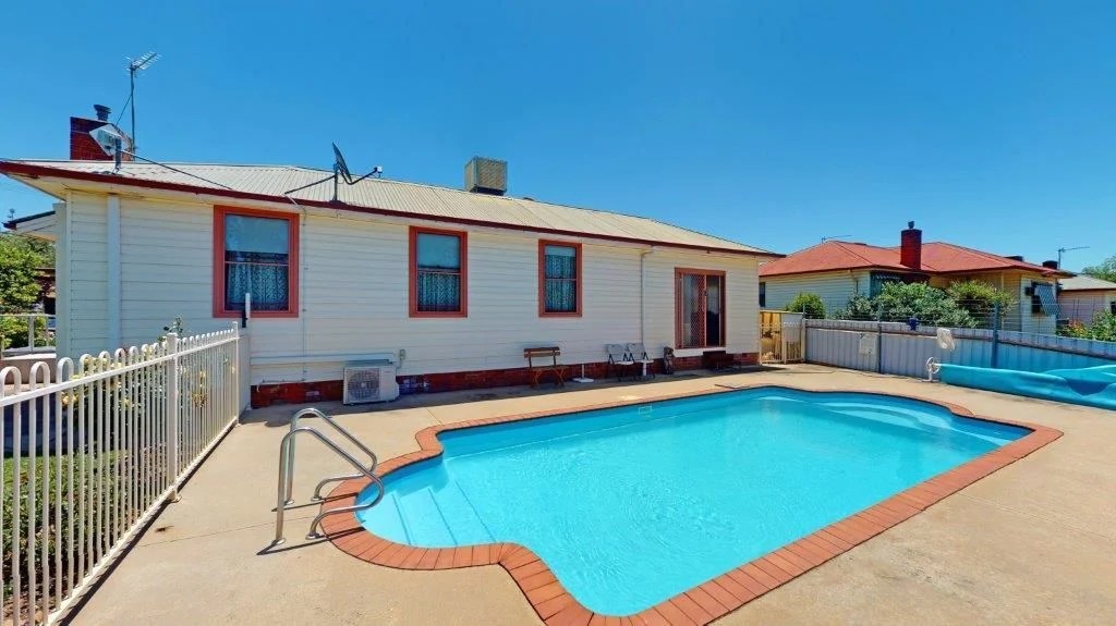 Real Estate For Sale 1 Pretoria Avenue JUNEE , NSW