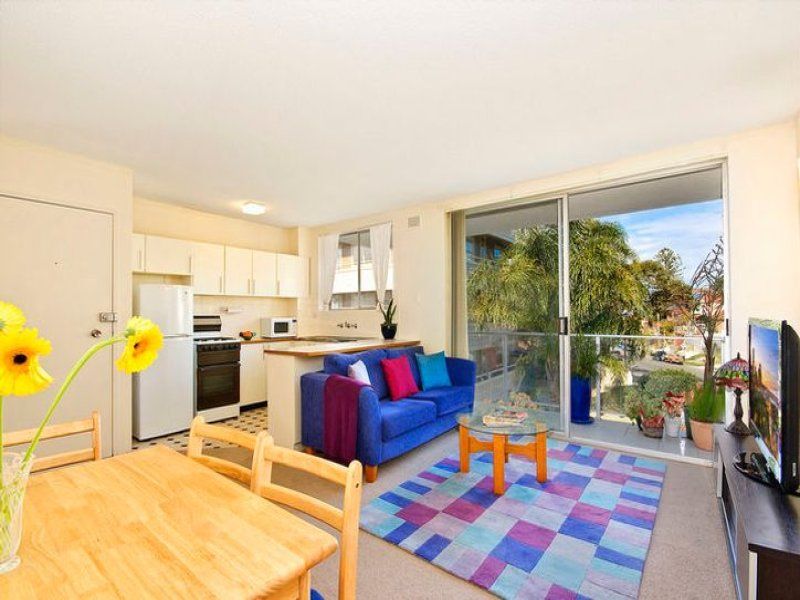 Real Estate For Sale 3/28 Undercliffe Road Freshwater , NSW