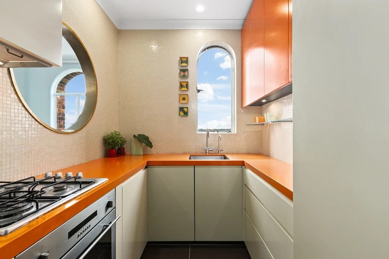 Sold 81/8 Birtley Place 'Birtley Towers' Elizabeth Bay , NSW 2011