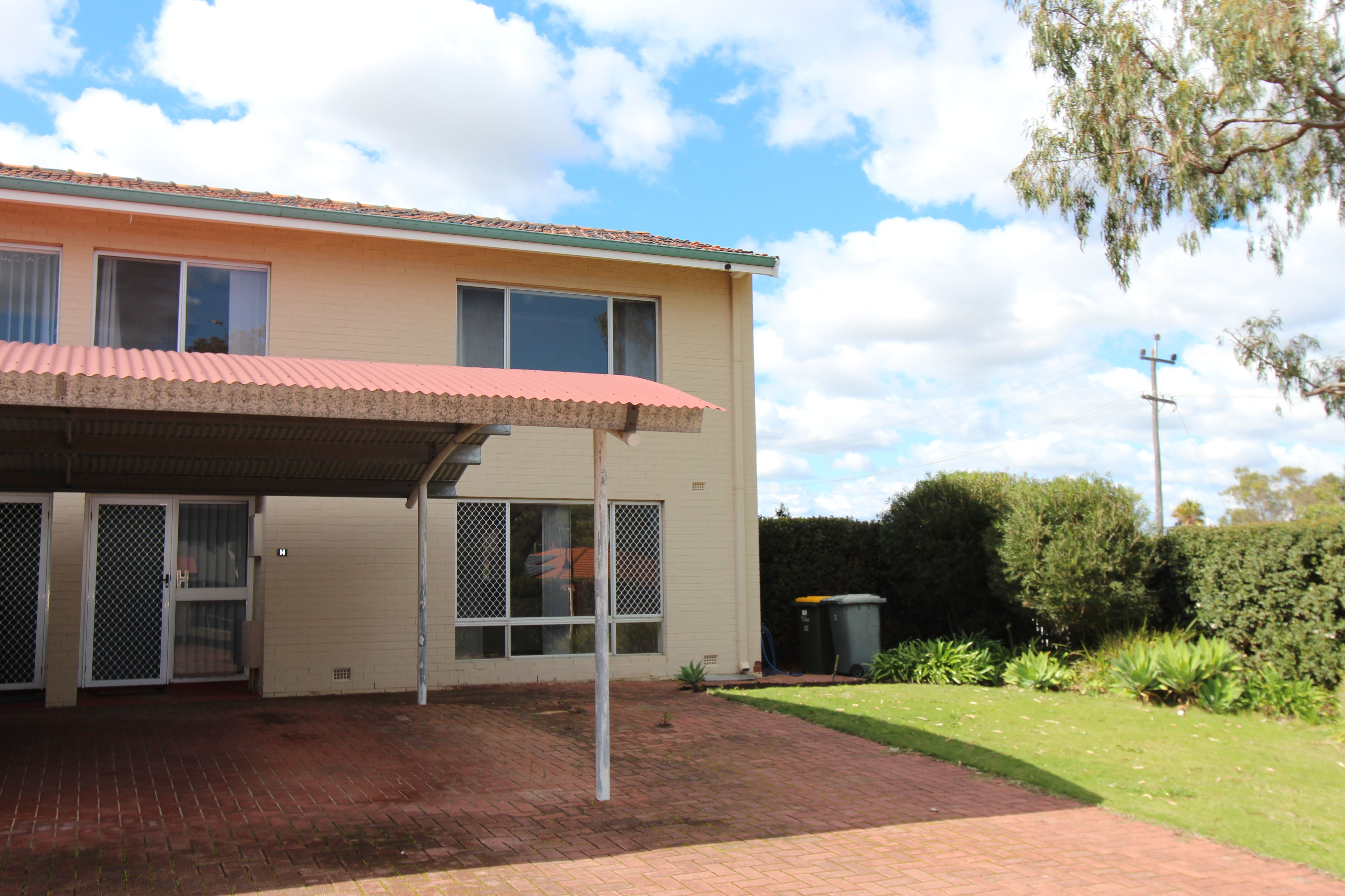 Real Estate For Sale 9H Shalford Way Girrawheen , WA