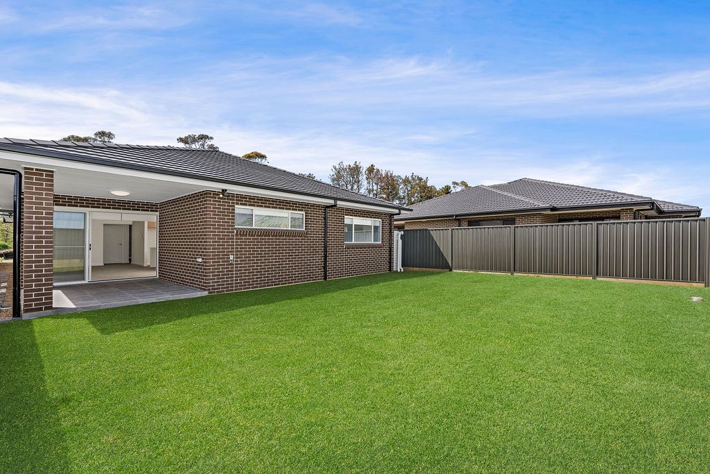 Real Estate For Lease 8 Dennis Street Thirlmere , NSW