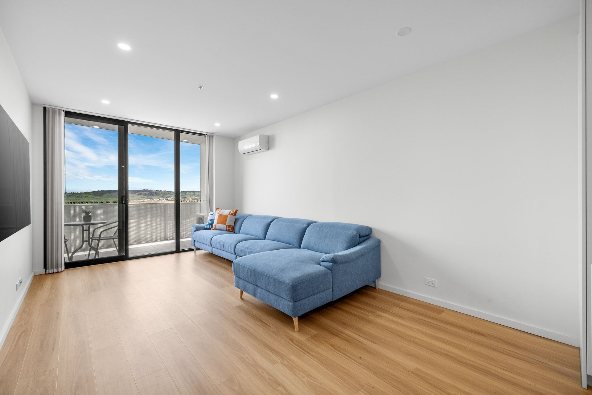 Real Estate For Lease 103/2 McMichael Terrace Denman Prospect , ACT