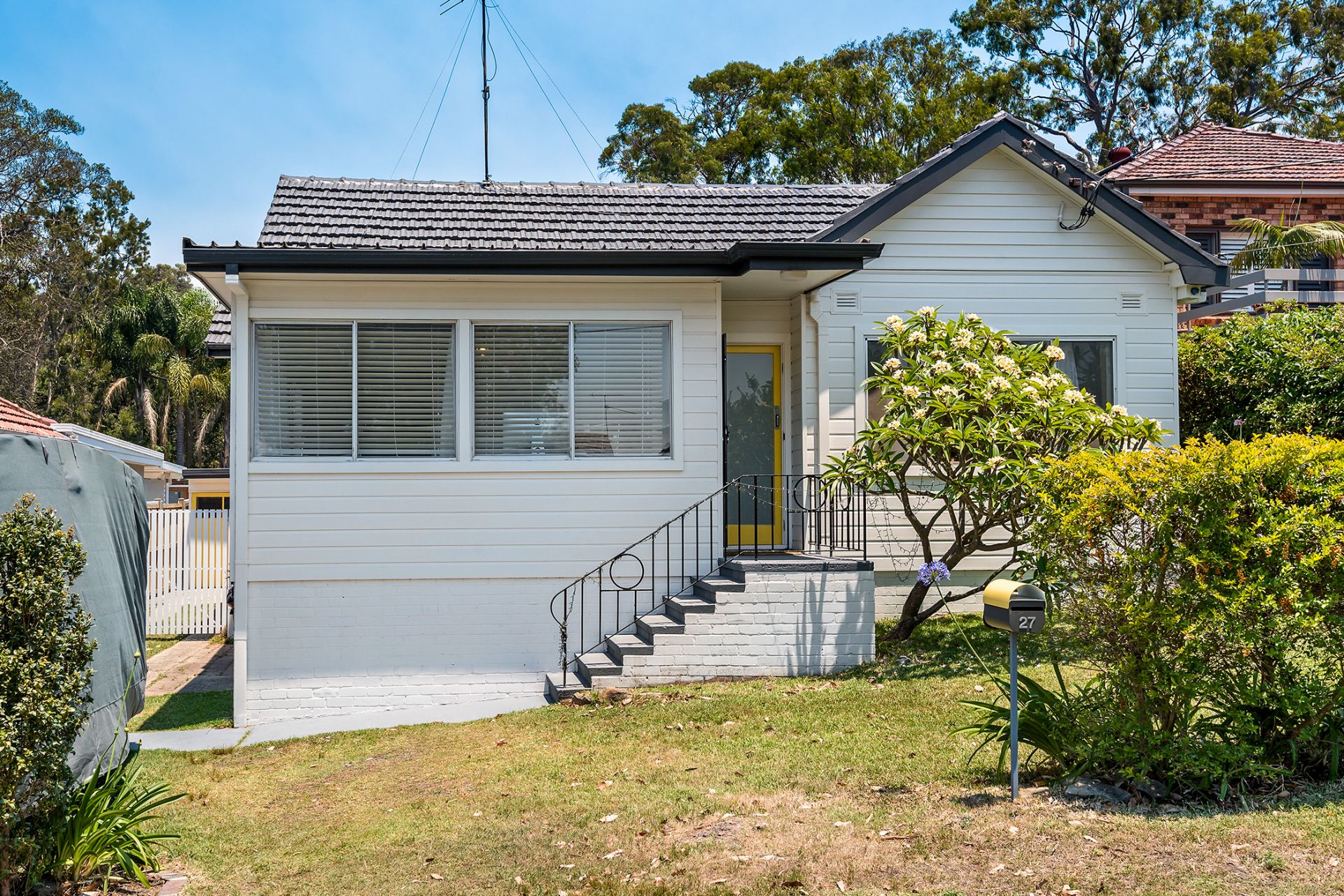 Real Estate For Lease 27 Quinlan Parade Manly Vale , NSW