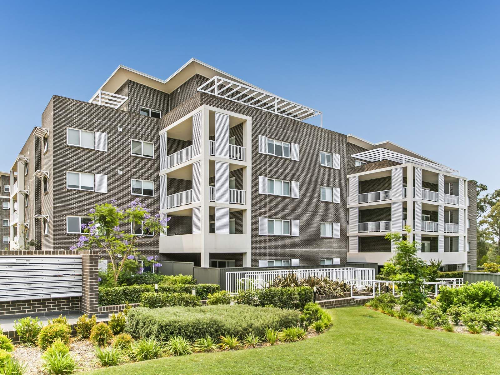 Real Estate For Lease Level 1/47/23 Regent Honeyeater Grove North