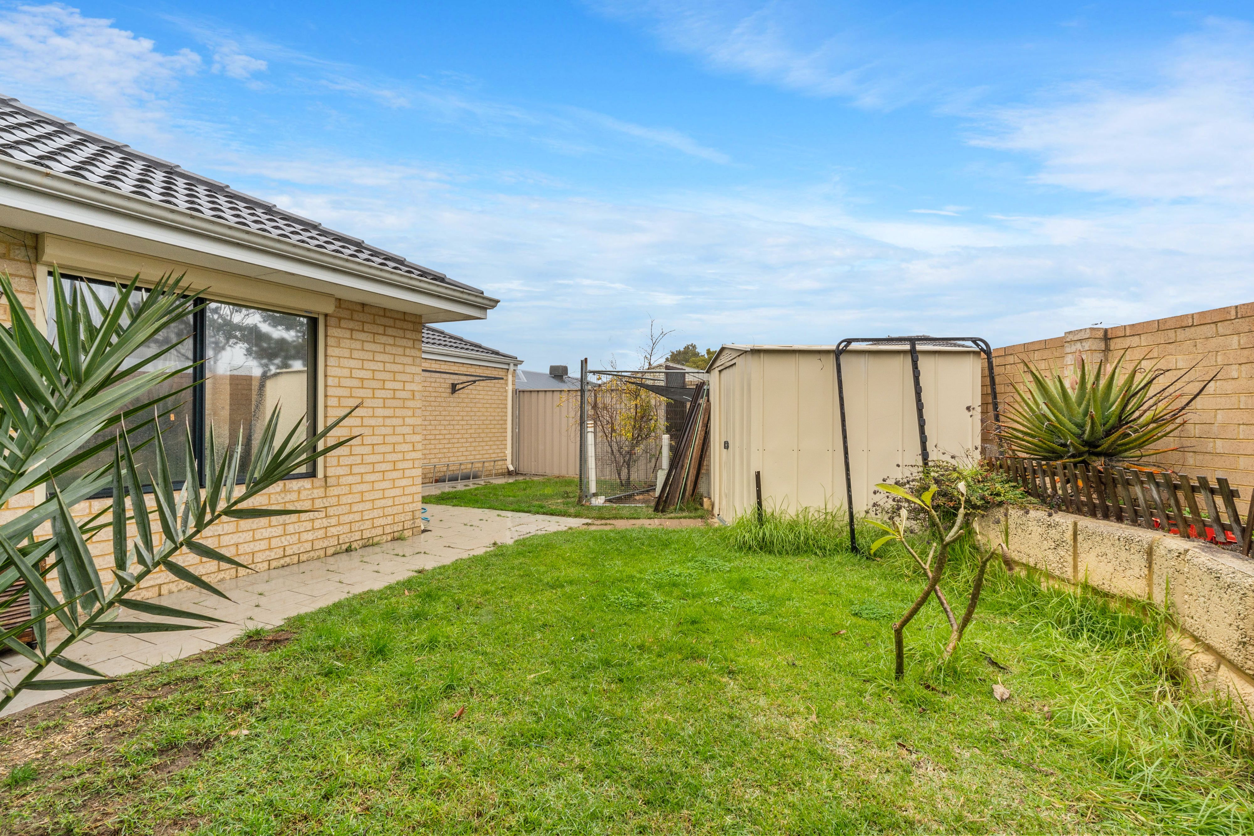 Real Estate For Sale 31 Willoughby Ramble Harrisdale , WA