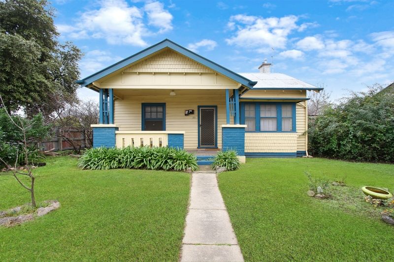 23 Gillies St, BENALLA Living Here Benalla