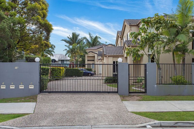 4/113 Pohlman Street, Southport Willcox Estate Agents